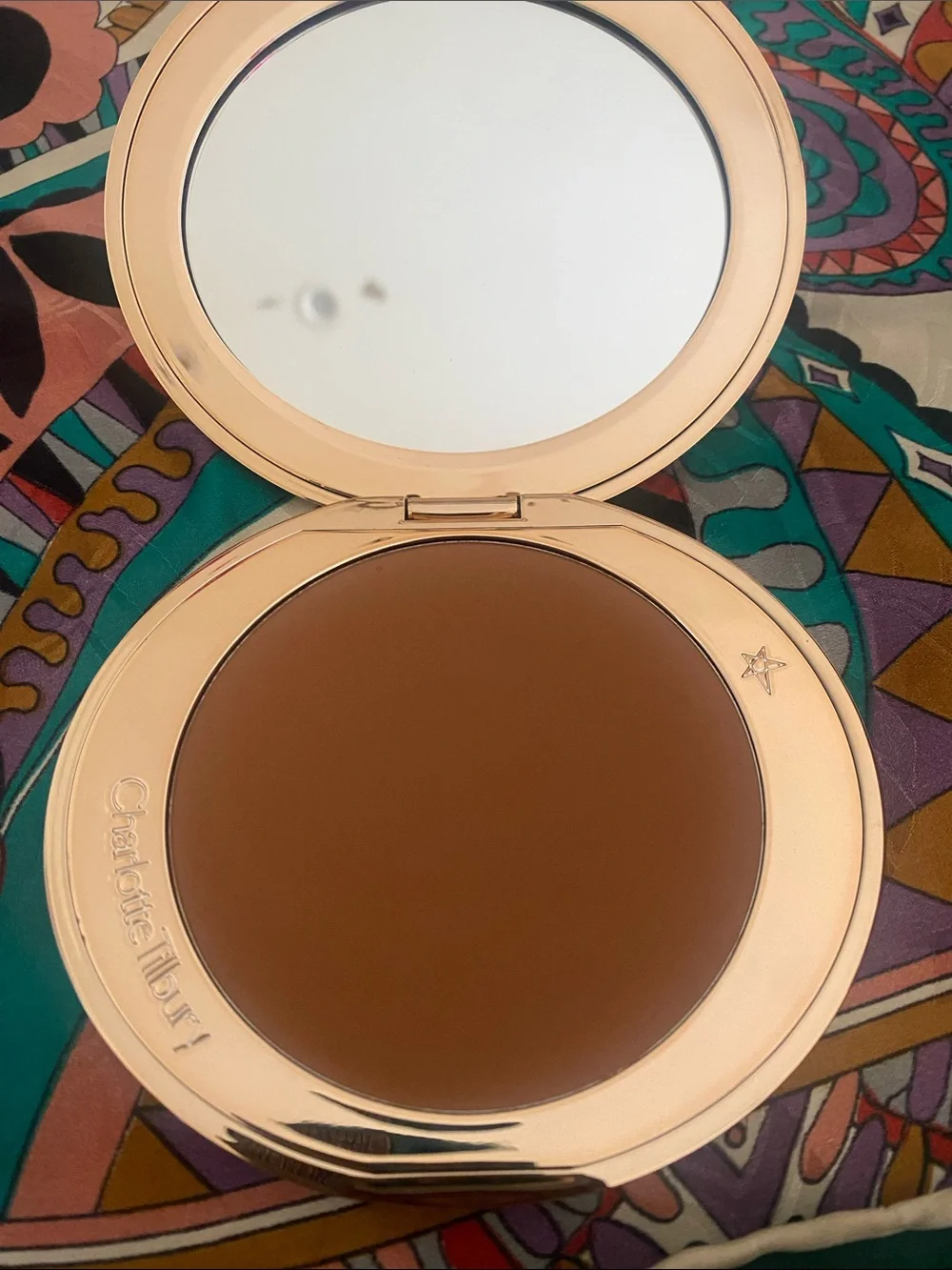 Charlotte Tilbury Airbrush Bronzer - Dark Brown & Gold Packaging